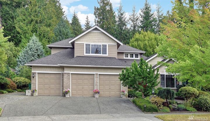 Property Photo: 19303 Meridian Place W WA 98012