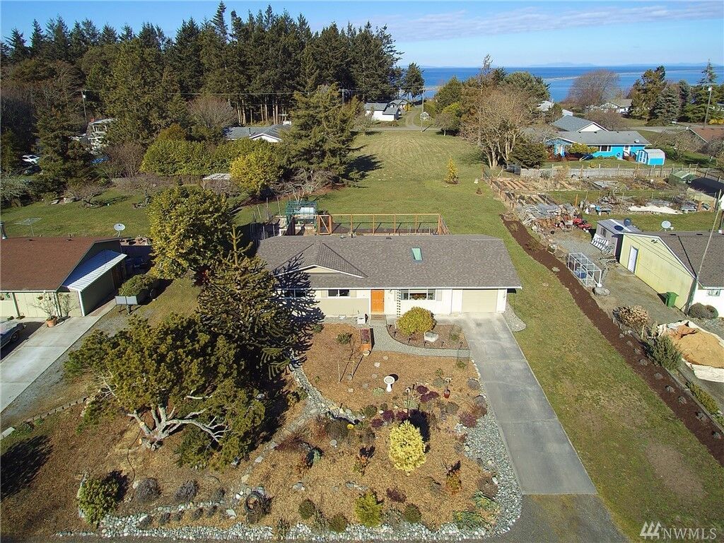 Property Photo: 330 Bay View St WA 98382