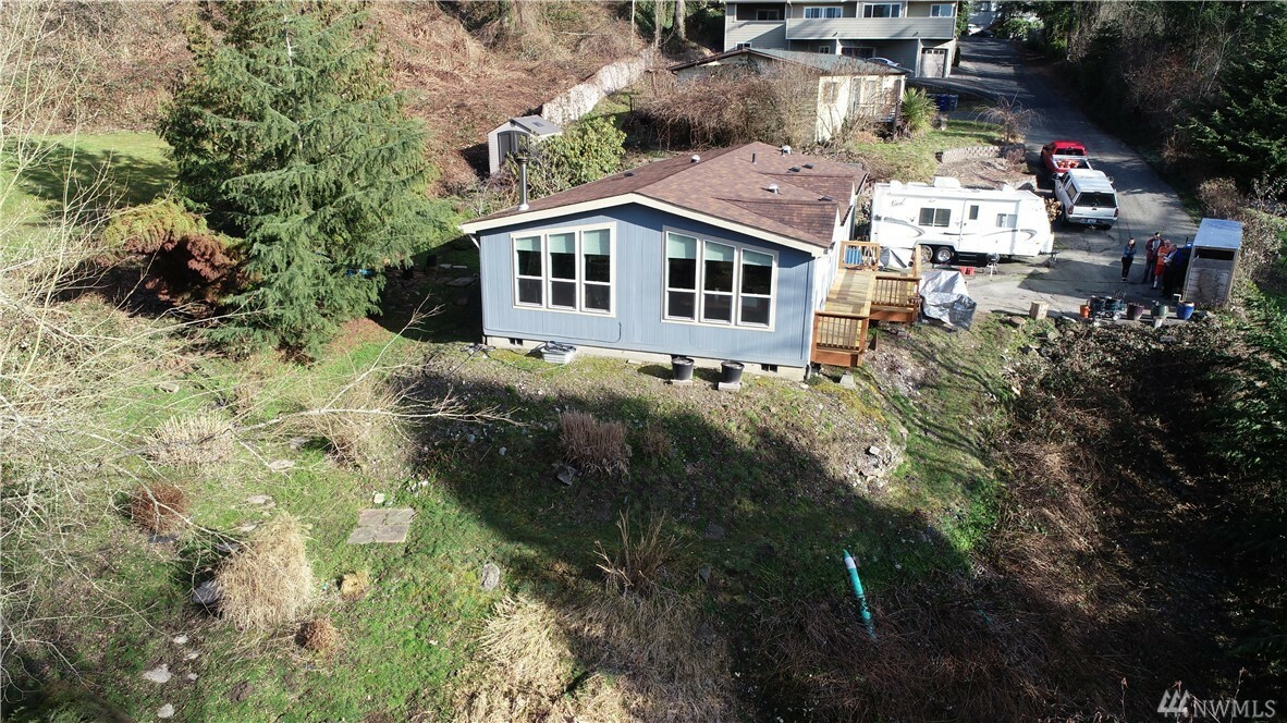 Property Photo:  3351 NE 202nd St  WA 98155 