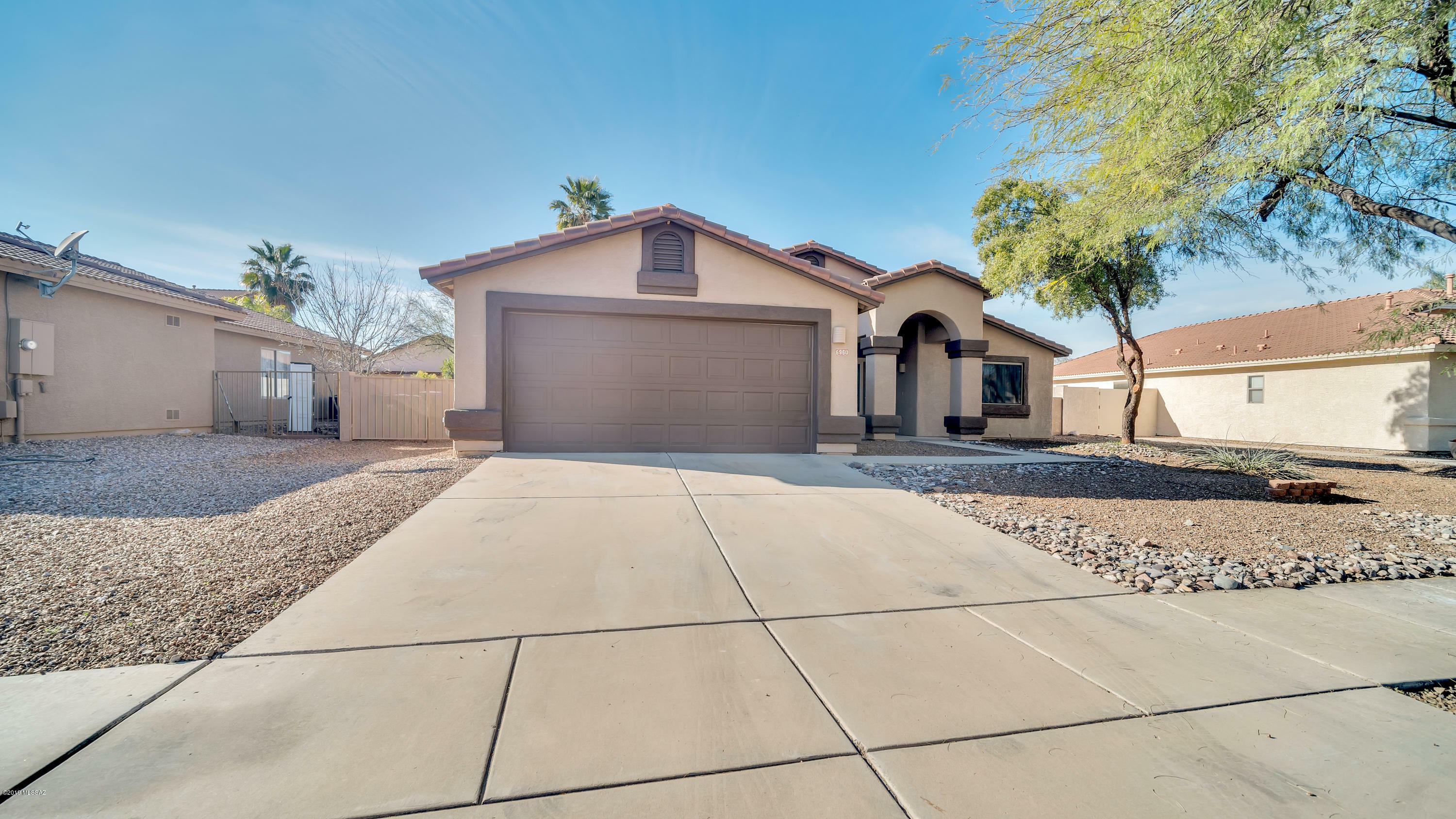 Property Photo:  6960 W Tacna Drive  AZ 85743 