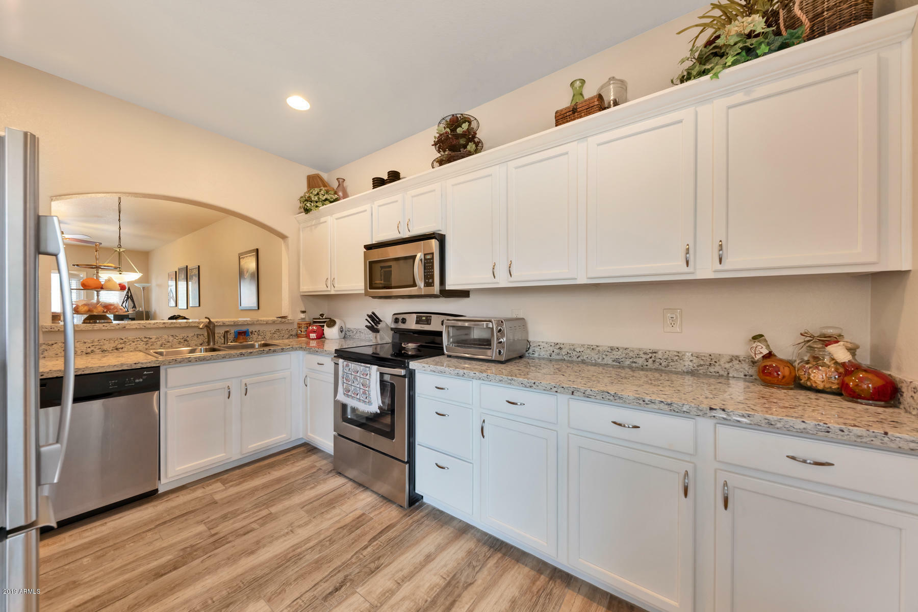 Property Photo: 7021 E Earll Drive 211 AZ 85251