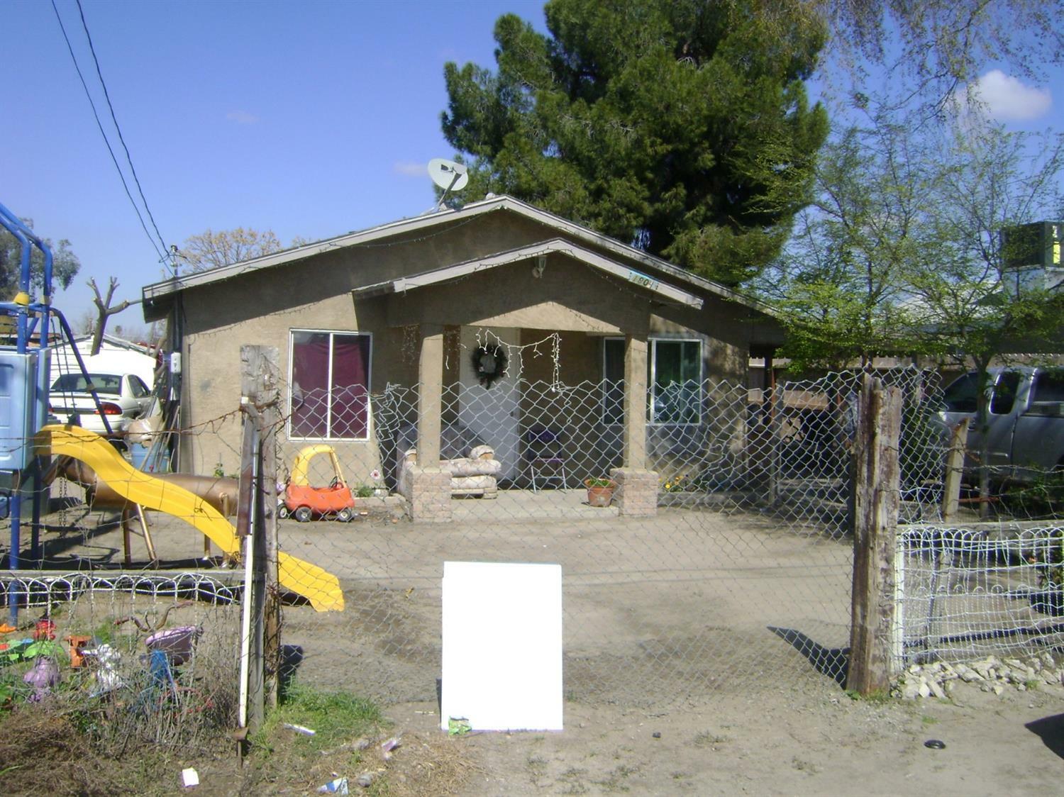 Property Photo:  1804 Osage Avenue  CA 93212 