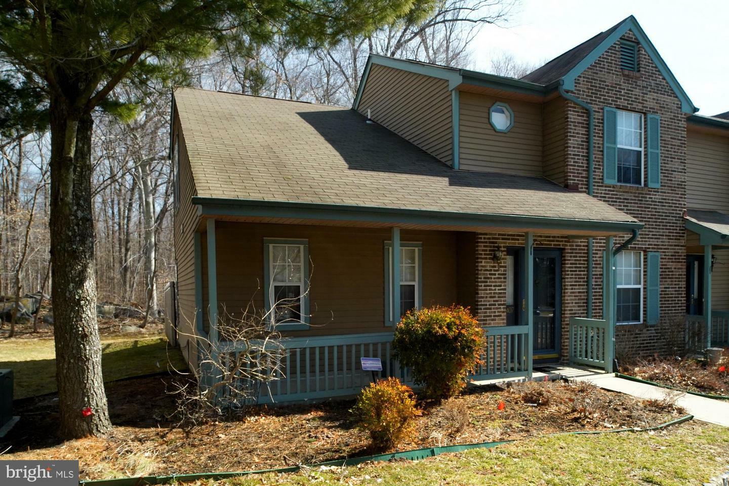 Property Photo: 1407 Locust Court NJ 08852