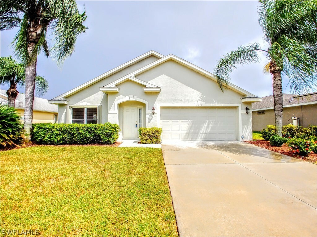 Property Photo:  15613 Beachcomber Avenue  FL 33908 