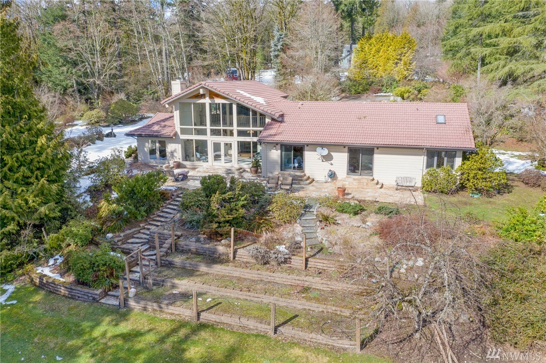 Property Photo: 10101 181st Ave SE WA 98027