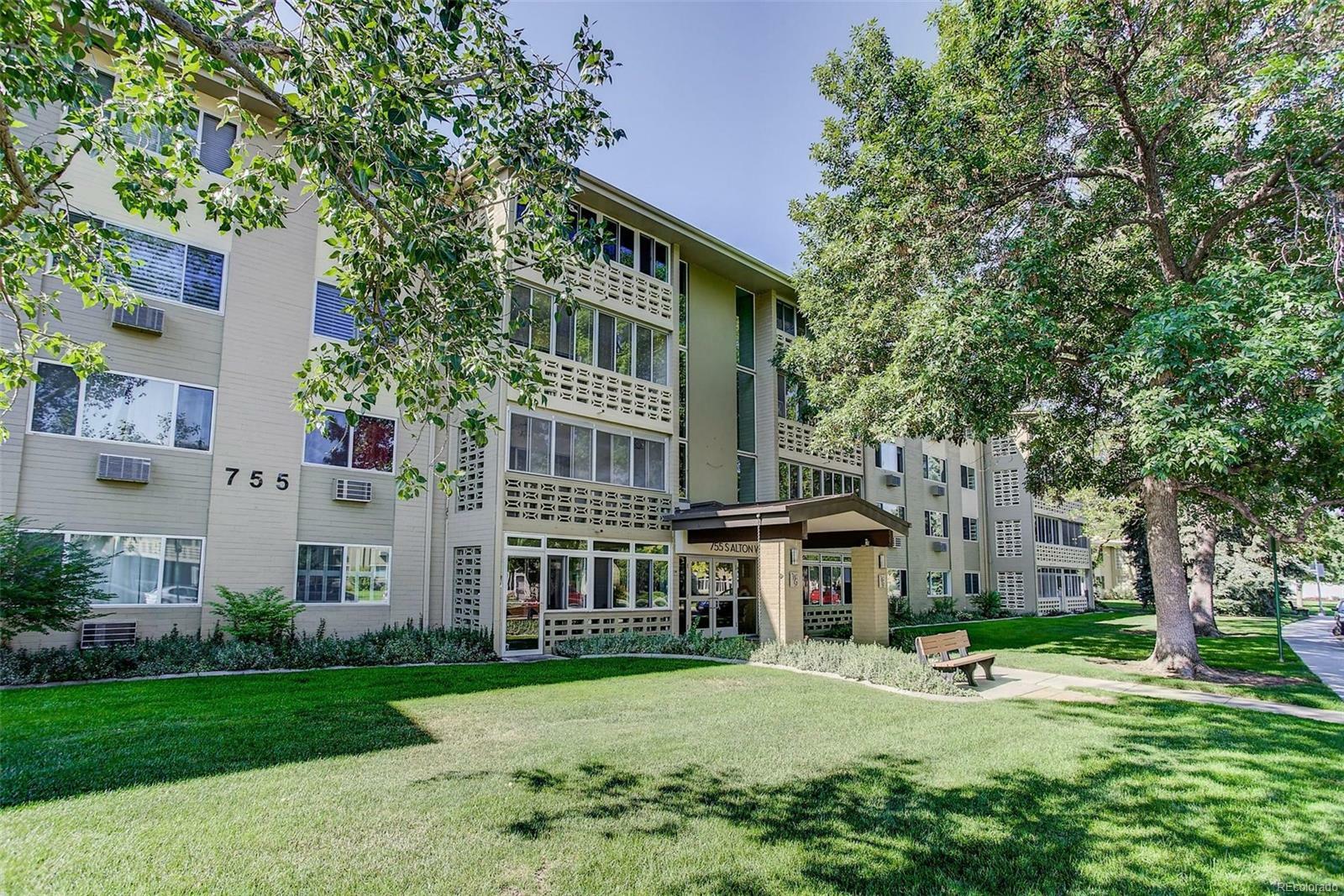 Property Photo: 755 S Alton Way 9D CO 80247
