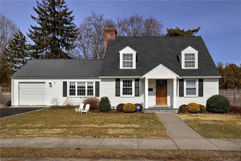 Property Photo: 60 Commodore Place CT 06460