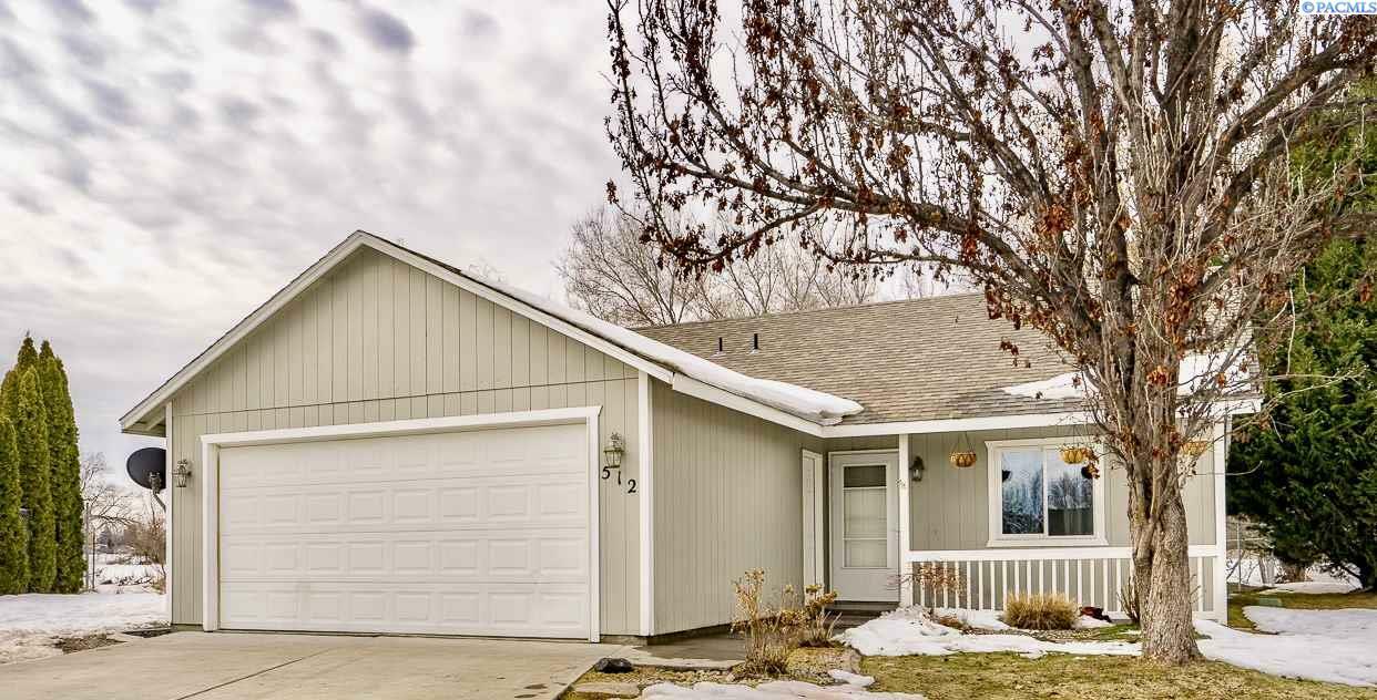 Property Photo: 512 S Perry Ct WA 99336