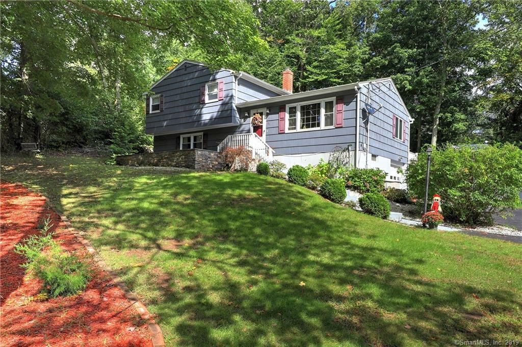 Property Photo:  30 Glen Drive  CT 06401 