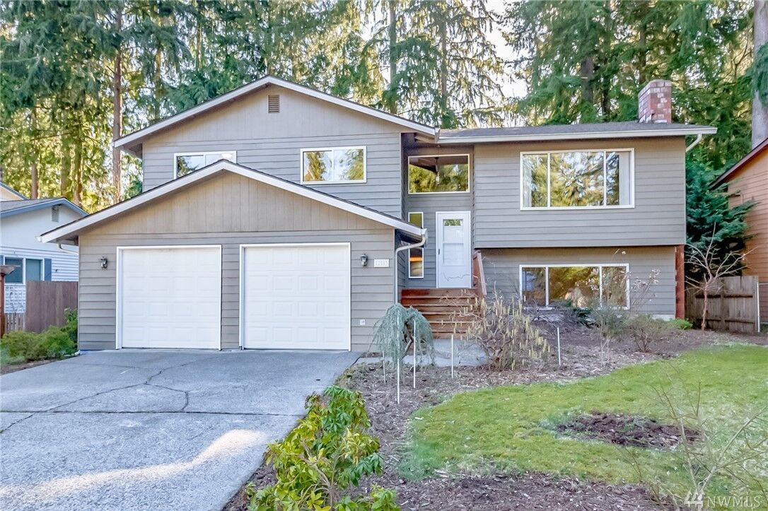 Property Photo:  12813 54th Avenue NE  WA 98271 