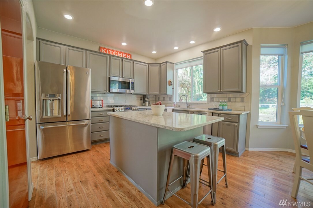 Property Photo: 2612 112th Ave E WA 98372