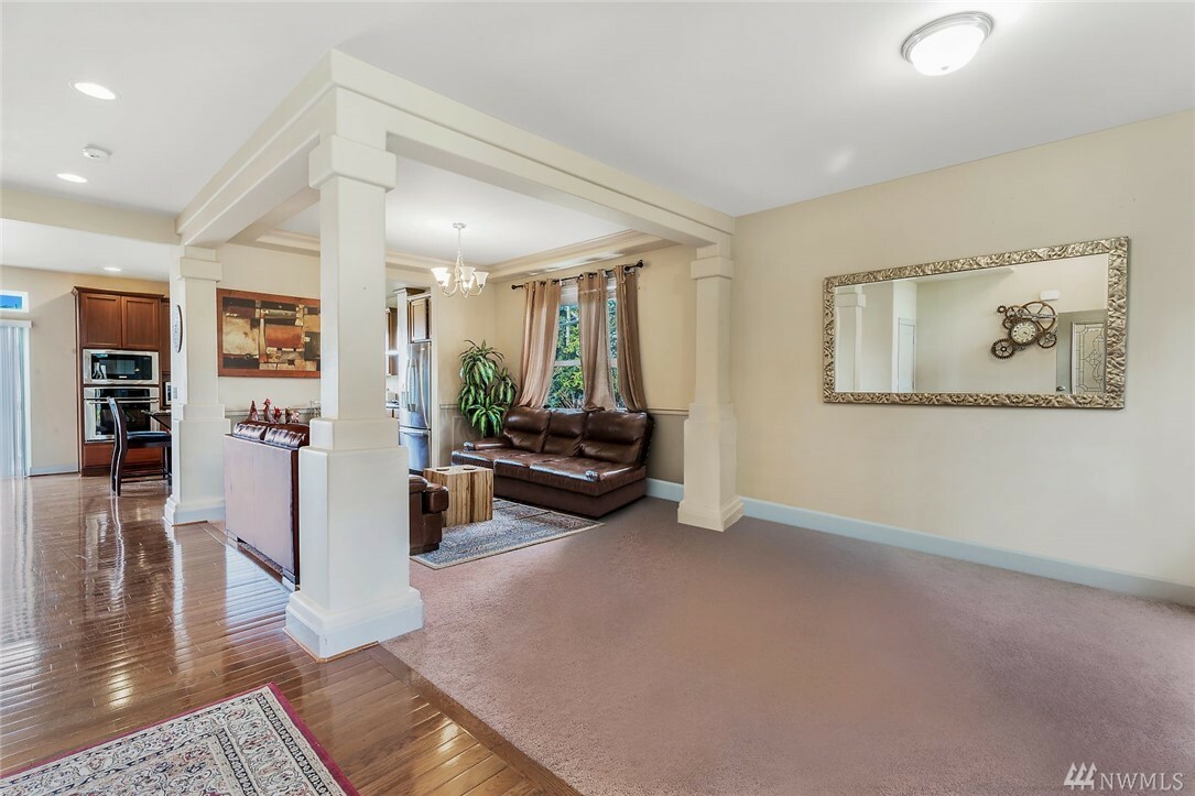 Property Photo: 16725 Spruce Wy WA 98037