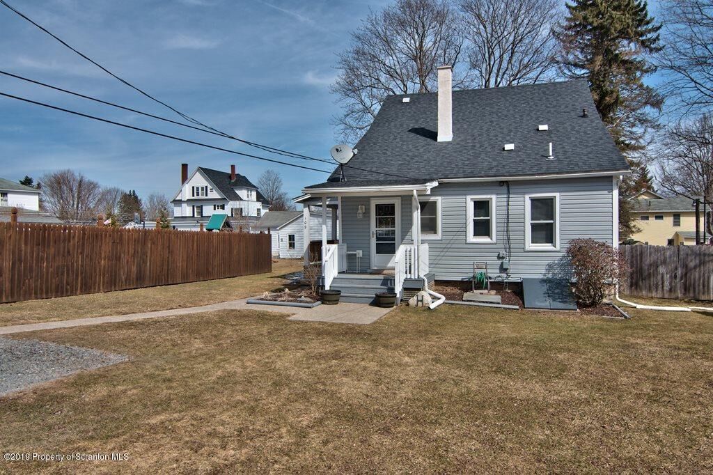 Property Photo:  109 Orchard Street  PA 18444 