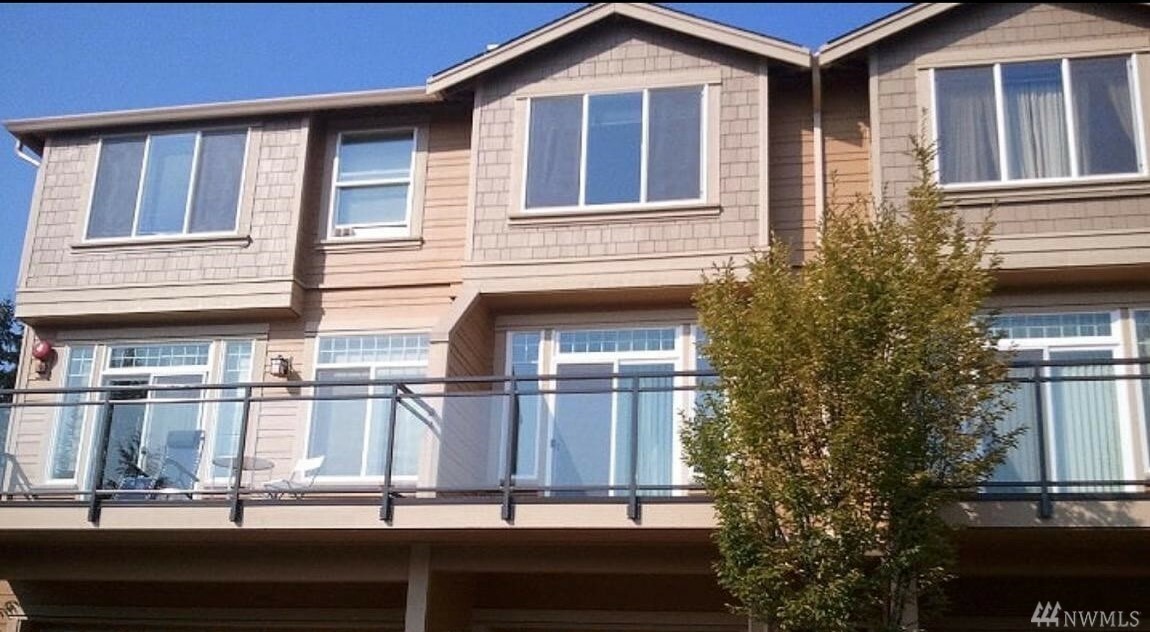 Property Photo:  23300 SE Black Nugget Rd M2  WA 98029 