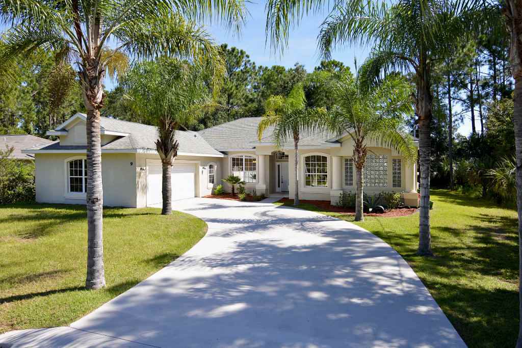 Property Photo:  9 Pine Cedar Dr  FL 32164 