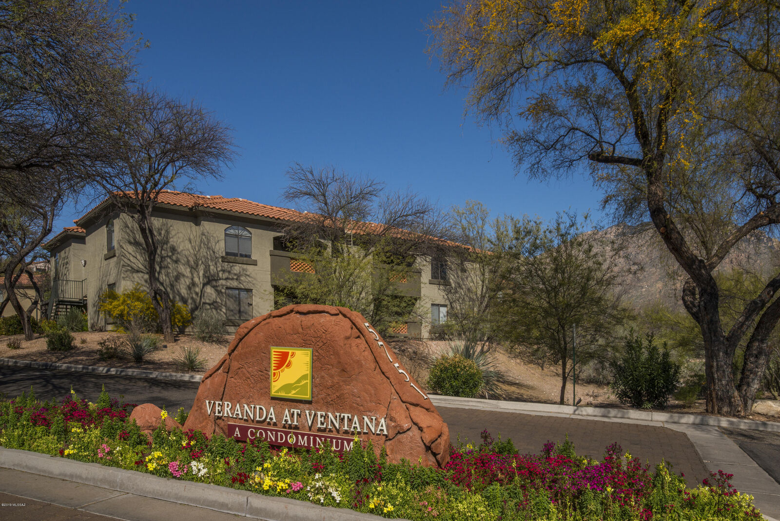 Property Photo:  5751 N Kolb Road 27204  AZ 85750 
