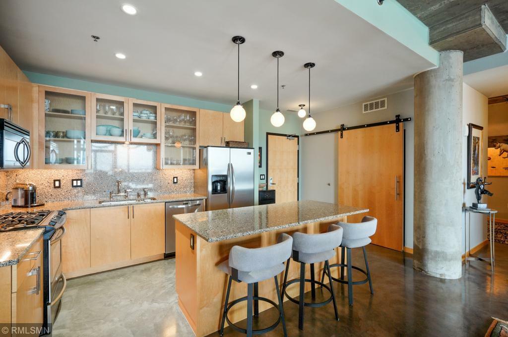 Property Photo: 730 N 4th Street 903 MN 55401