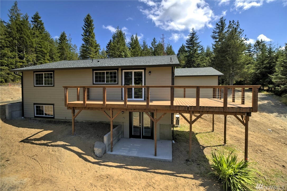 Property Photo:  1590 E McReavy Rd  WA 98592 