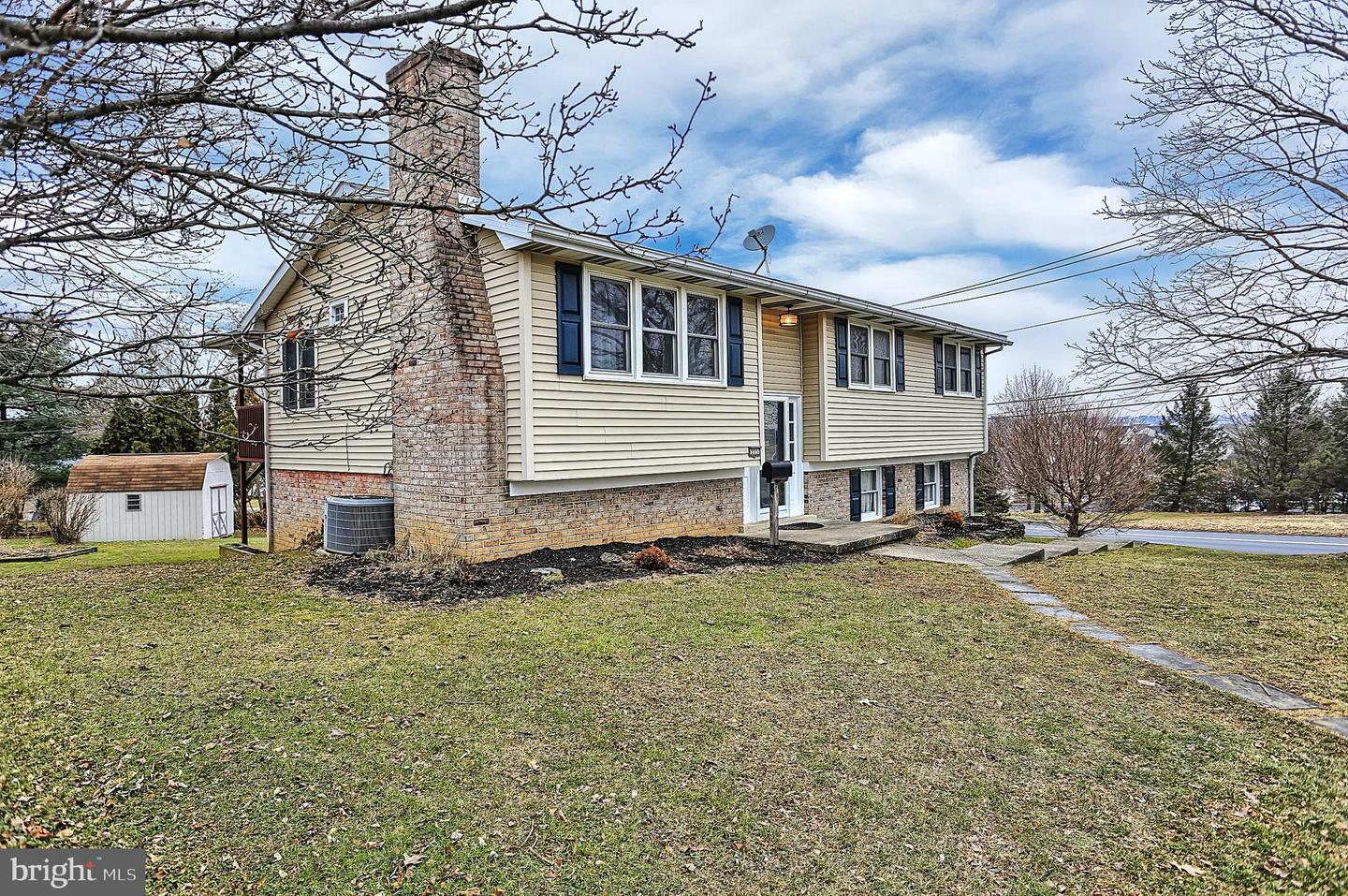 Property Photo: 223 Oxford Drive PA 17543