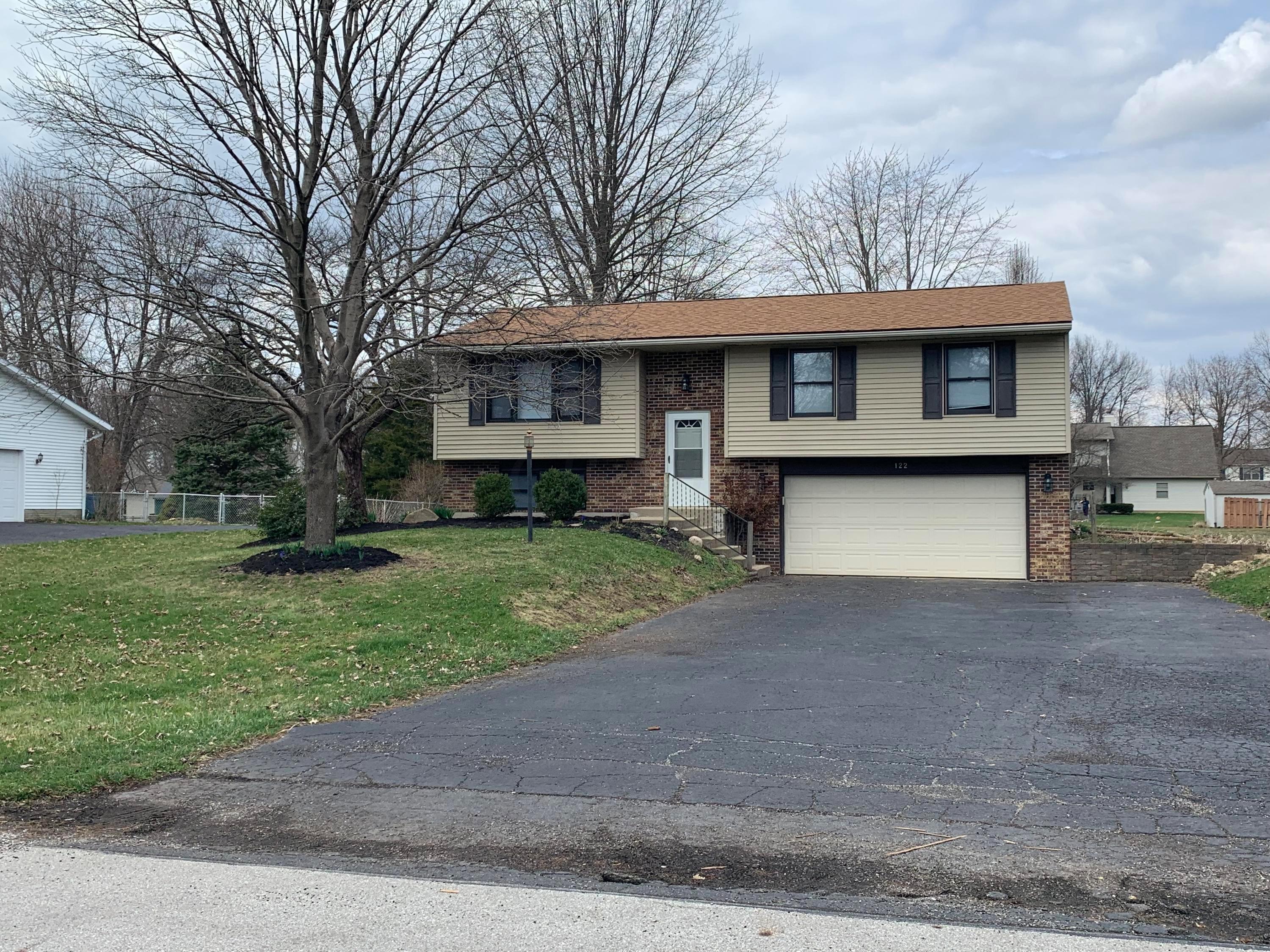 Property Photo: 122 Woodbridge Place OH 43062