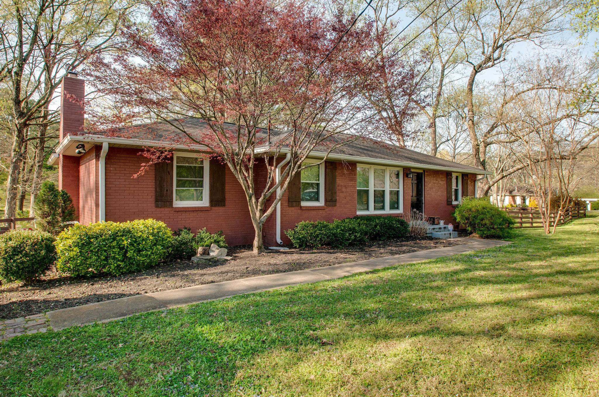Property Photo: 599 Valleywood Dr TN 37211