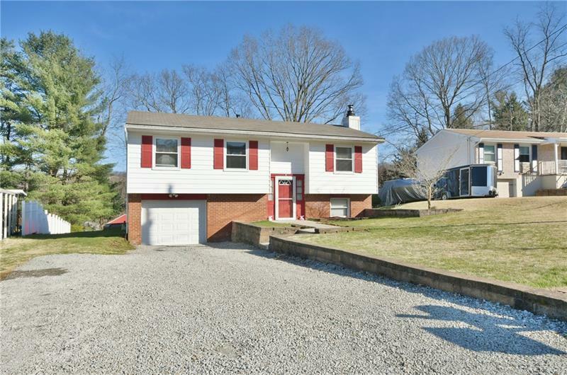 Property Photo: 117 Daggette Dr PA 15018
