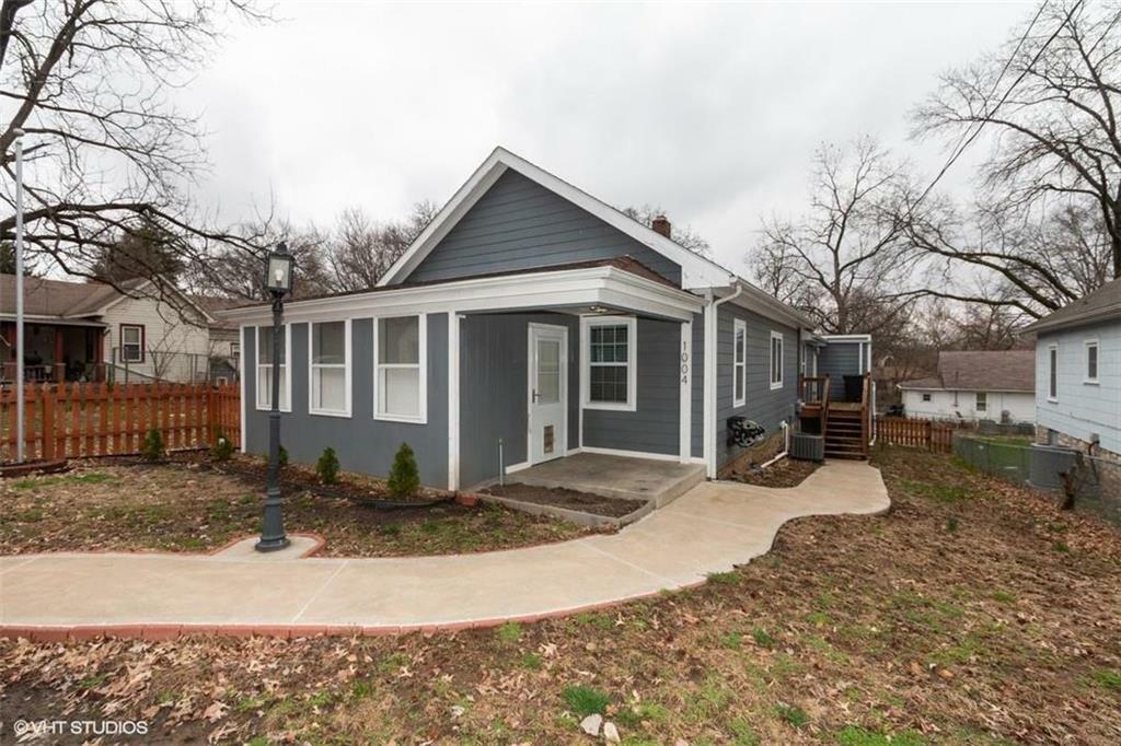 Property Photo:  1004 N 11th Street  KS 66048 