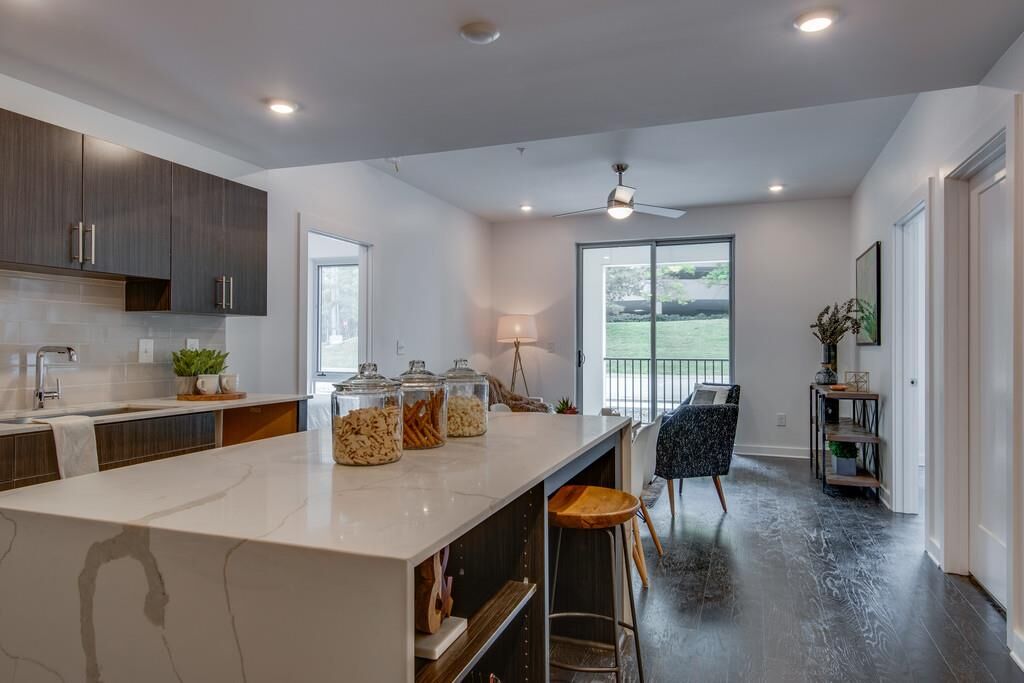 Property Photo:  3116 West End Circle #110  TN 37203 