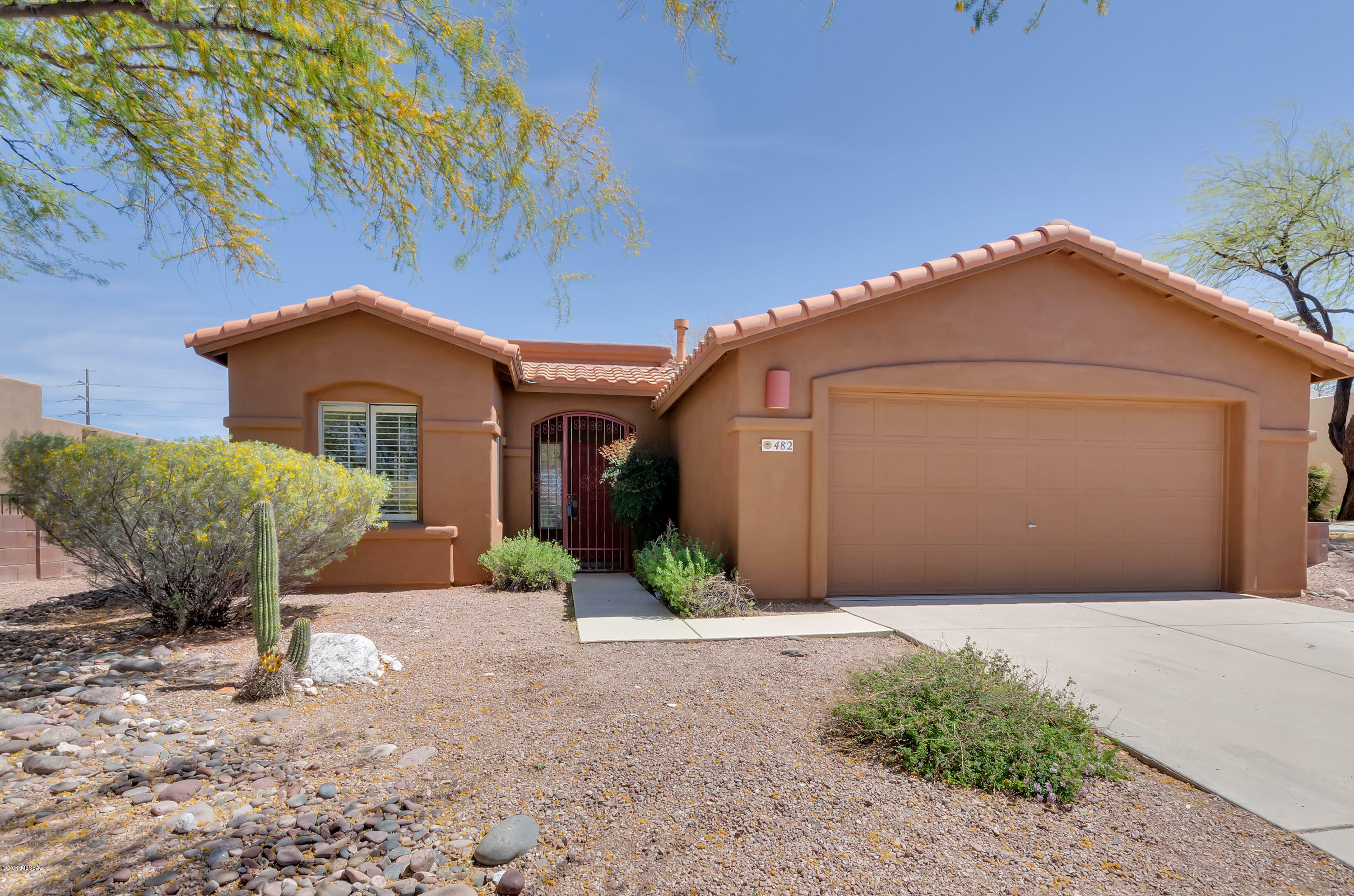 Property Photo:  482 N Arcon Court  AZ 85748 