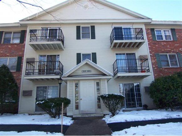Property Photo:  1 Oak Hill Lane U117  NH 03062 