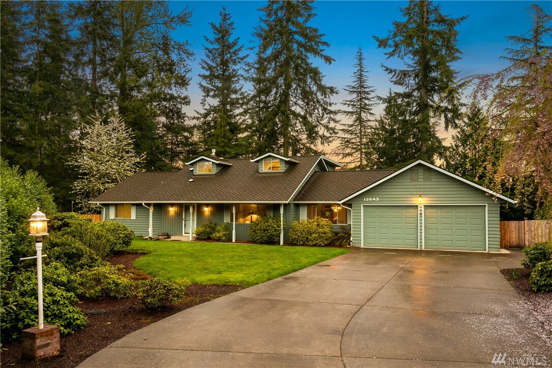 Property Photo:  12643 SE 235th St  WA 98031 