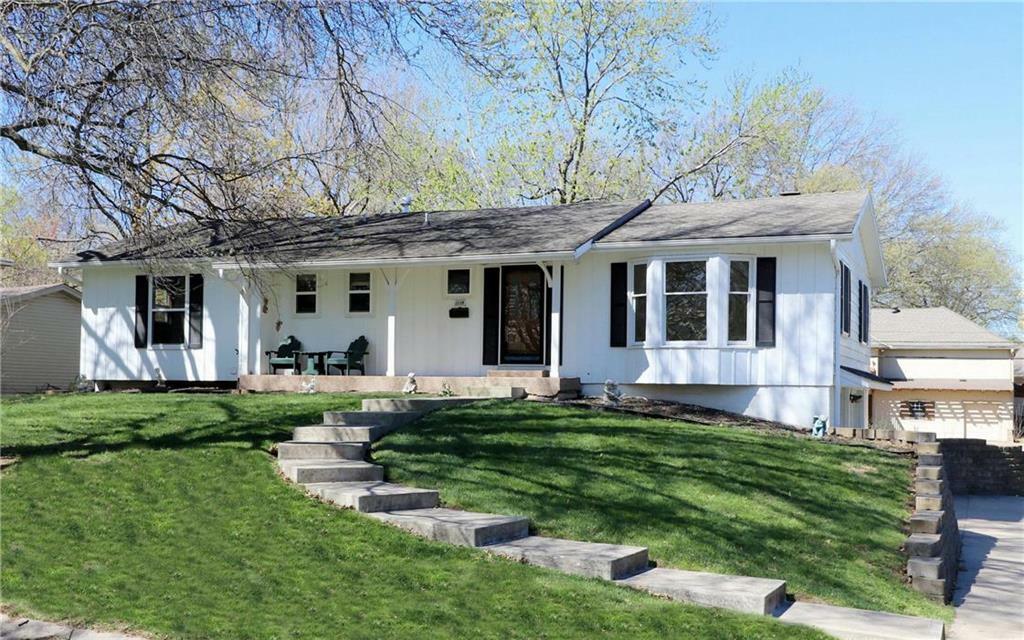 Property Photo: 11114 McGee Street MO 64114