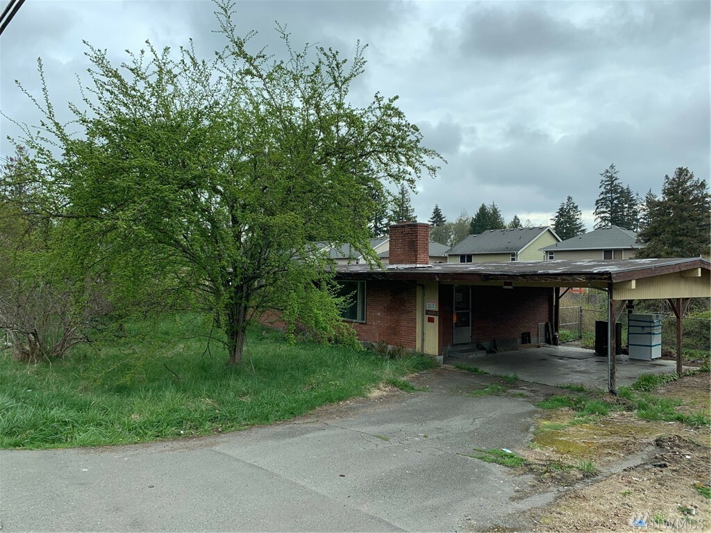 Property Photo: 14825 Manor Wy WA 98087