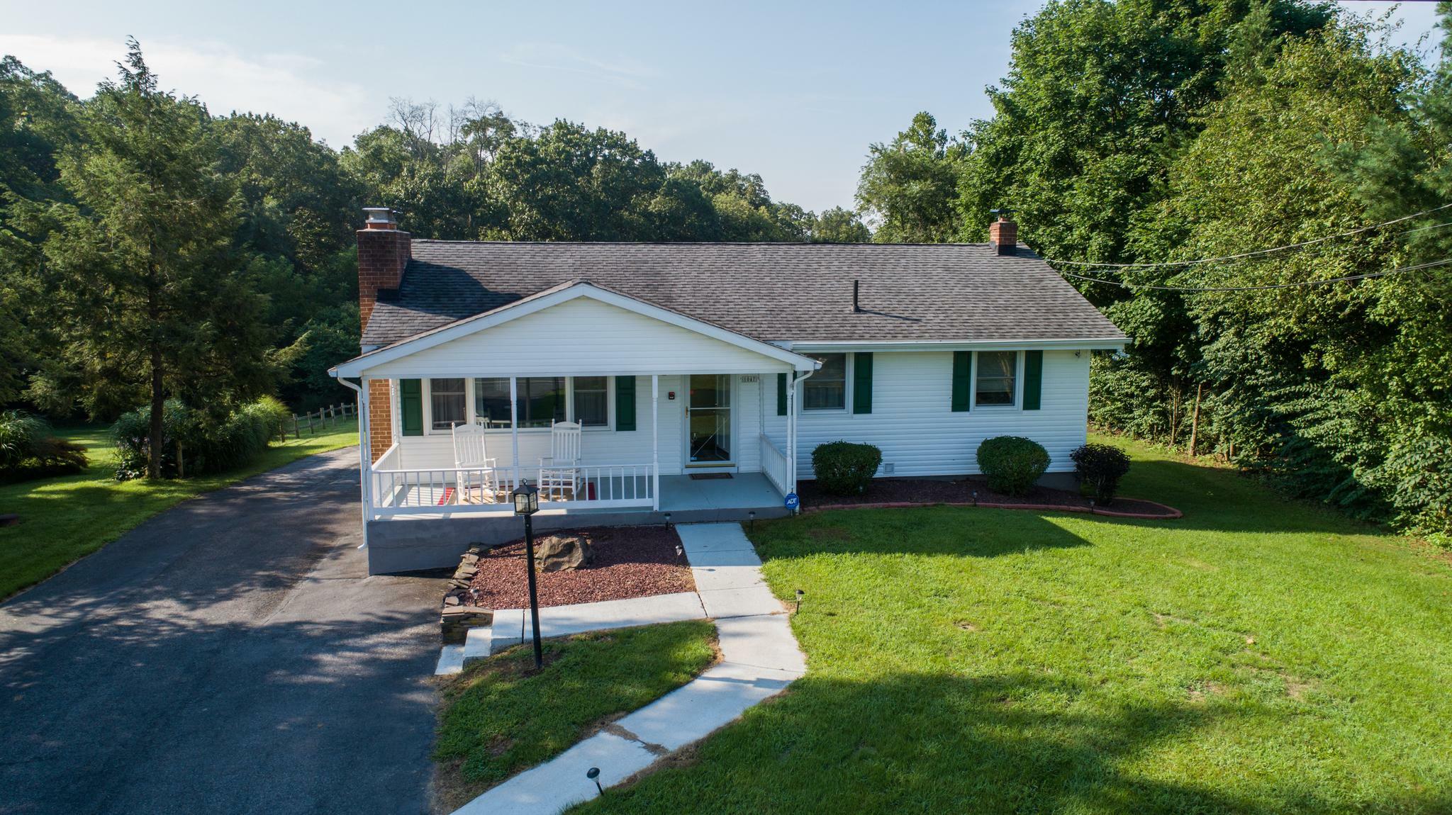 Property Photo:  1047 Heritage Drive  PA 17325 