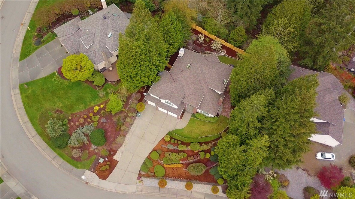 Property Photo:  15642 SE 62nd Place  WA 98006 