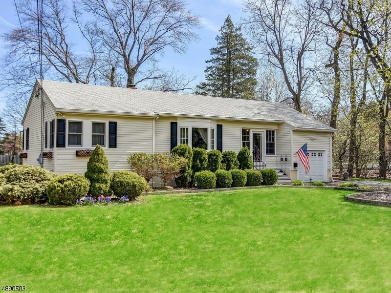 Property Photo: 2 Marinus Pl NJ 07452