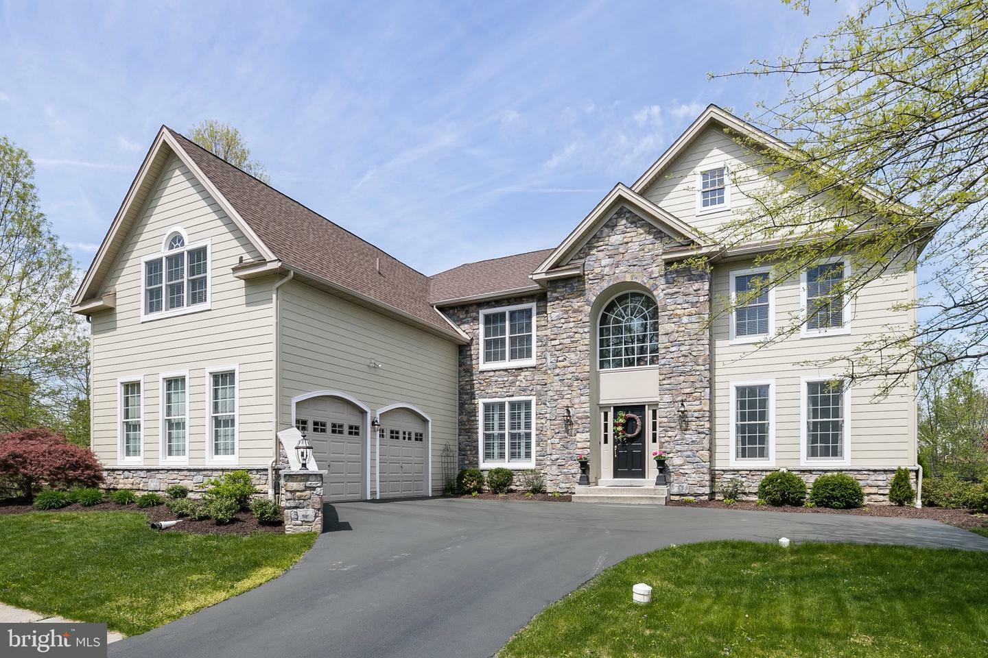 Property Photo: 121 Palsgrove Way PA 19425
