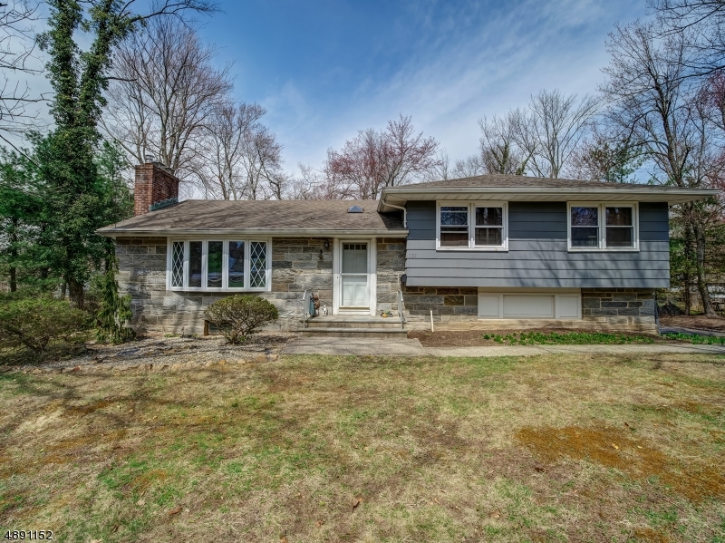 Property Photo:  595 Mountain Ave  NJ 07922 