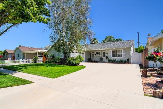 Property Photo:  23346 Schoolcraft Street  CA 91307 