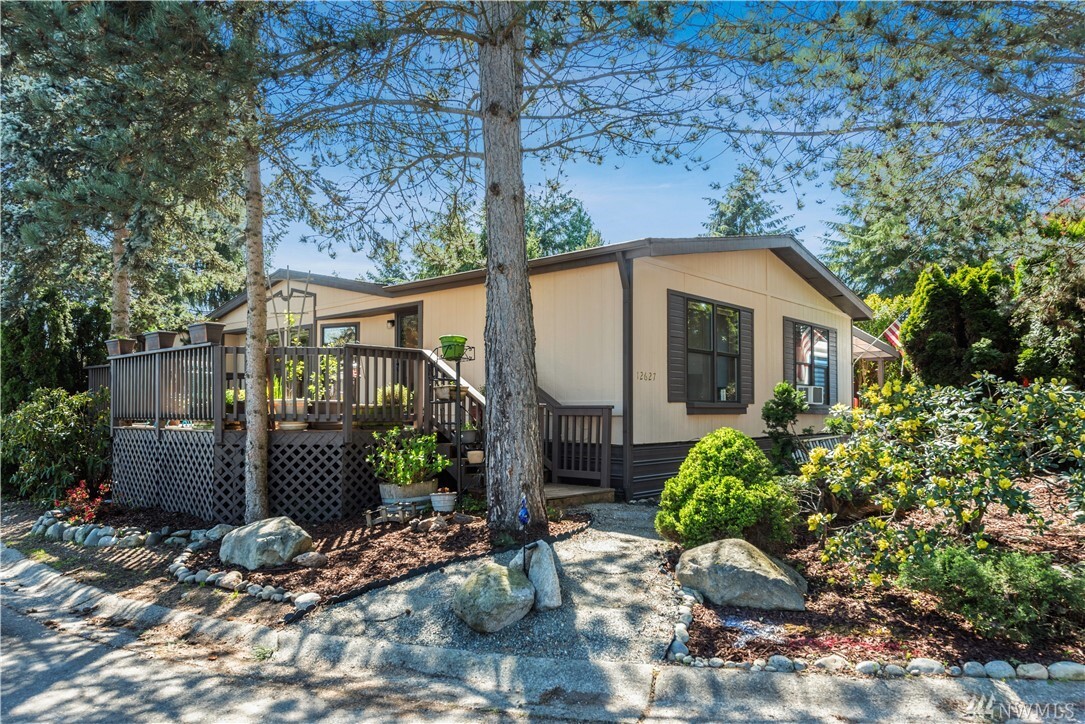 Property Photo: 12627 NE 199th St WA 98011