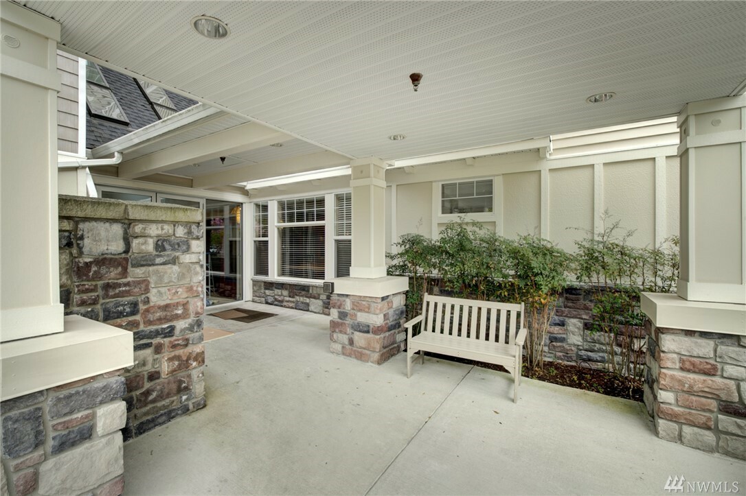 Property Photo:  5600 Harbour Pointe Blvd 1-206  WA 98275 