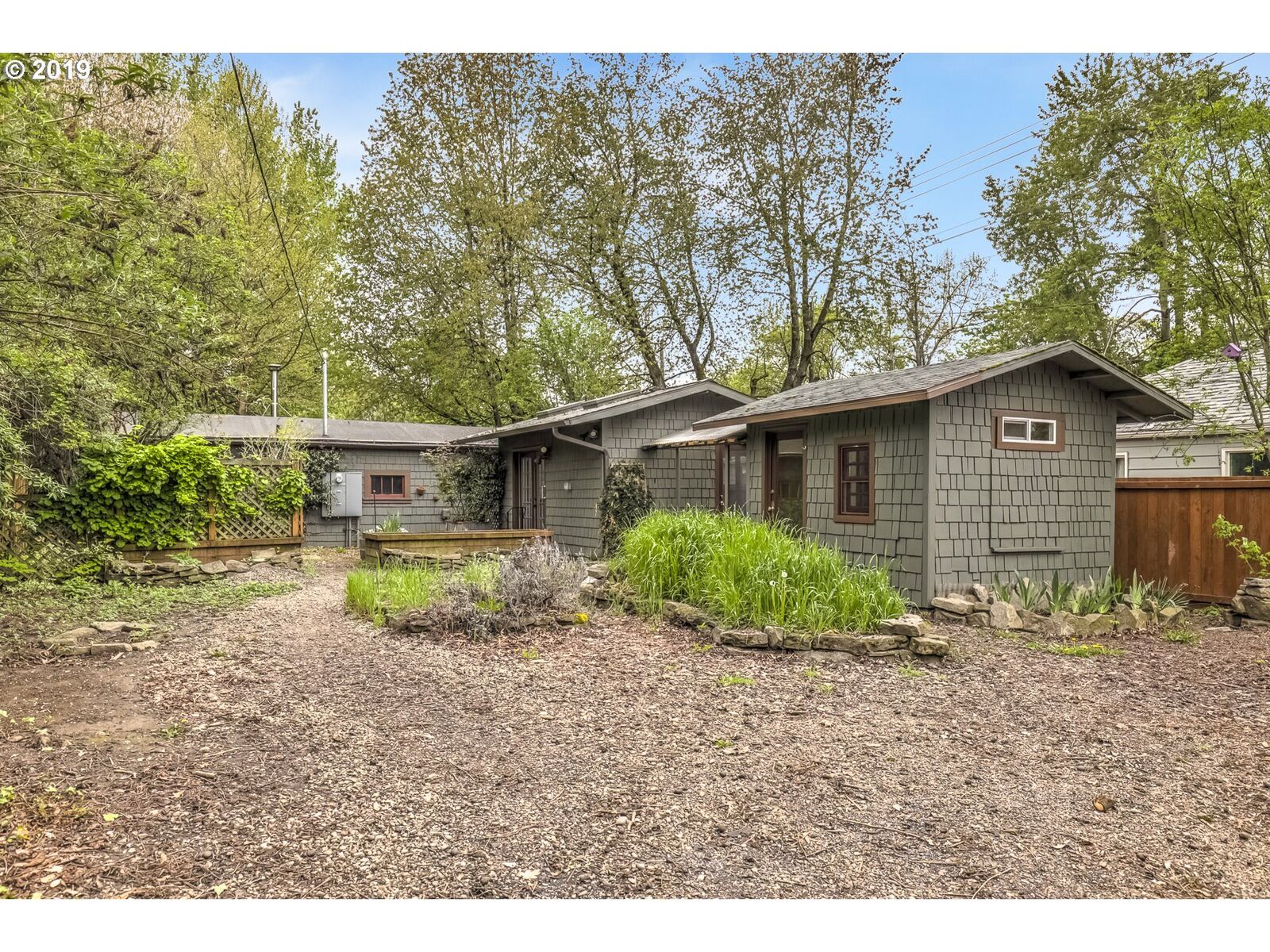 Property Photo:  9833 N Clarendon Ave  OR 97203 