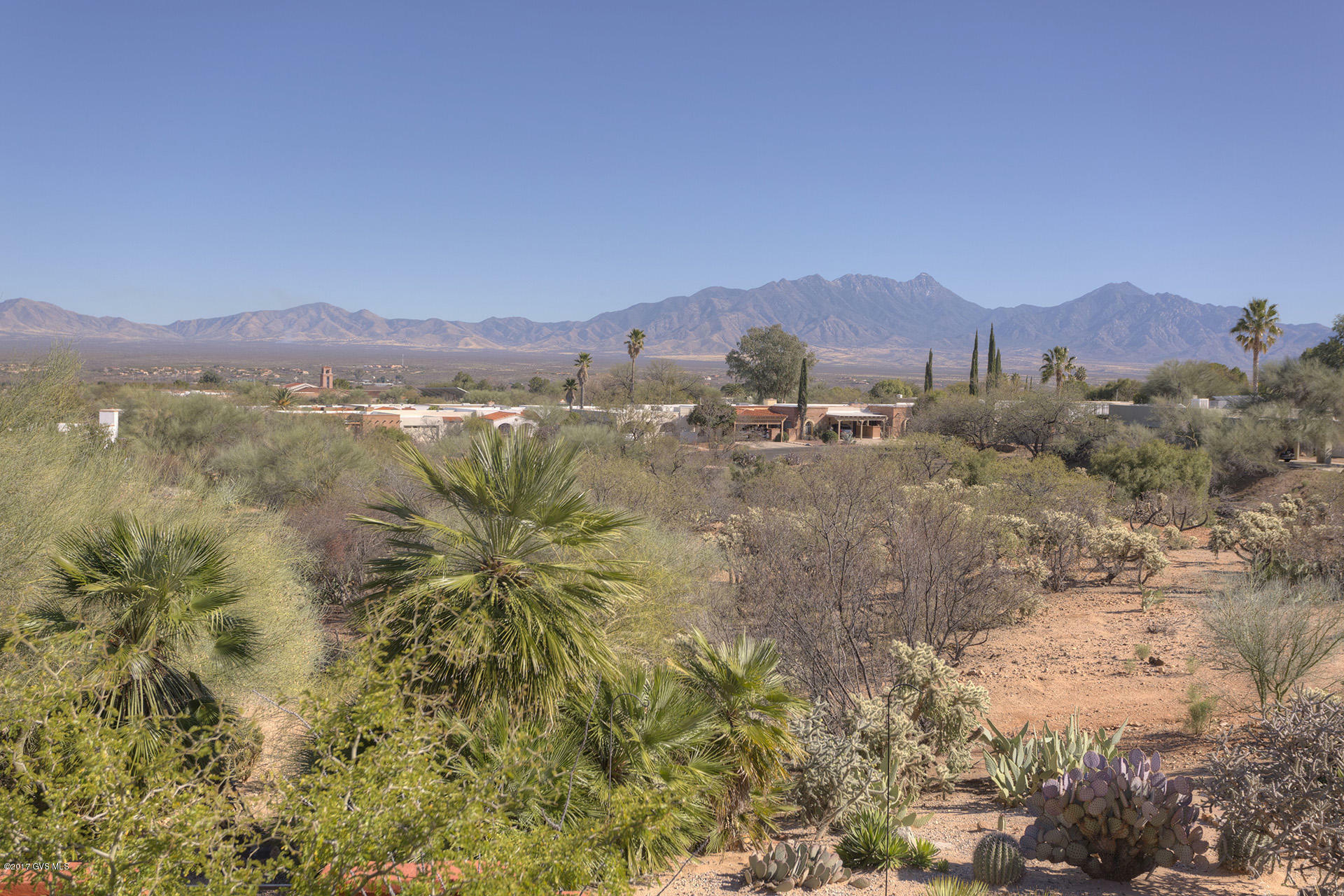 Property Photo:  561 S Paseo La Ruida Ci  AZ 85614 