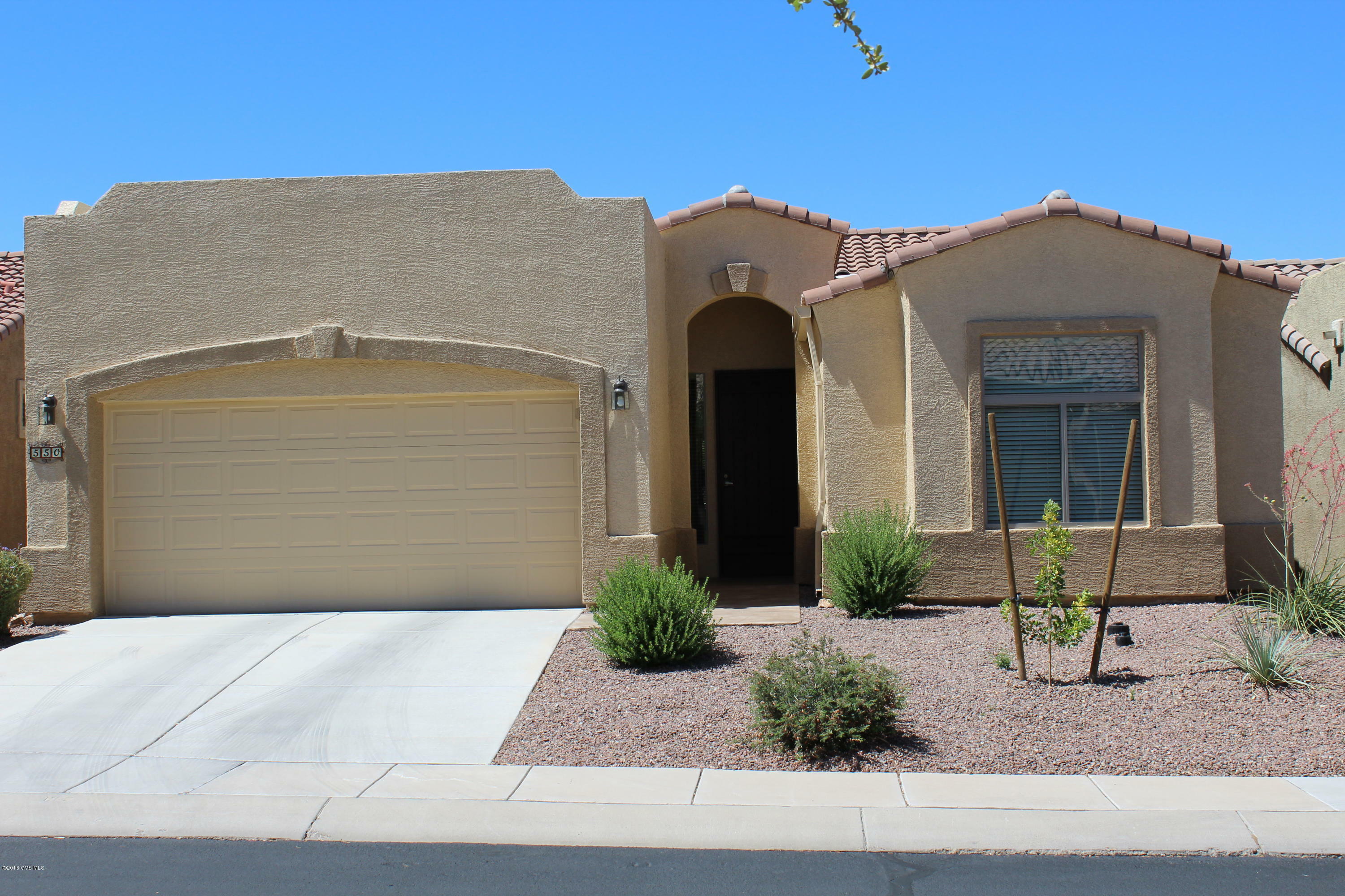 Property Photo:  550 W Shadow Wood Street  AZ 85614 