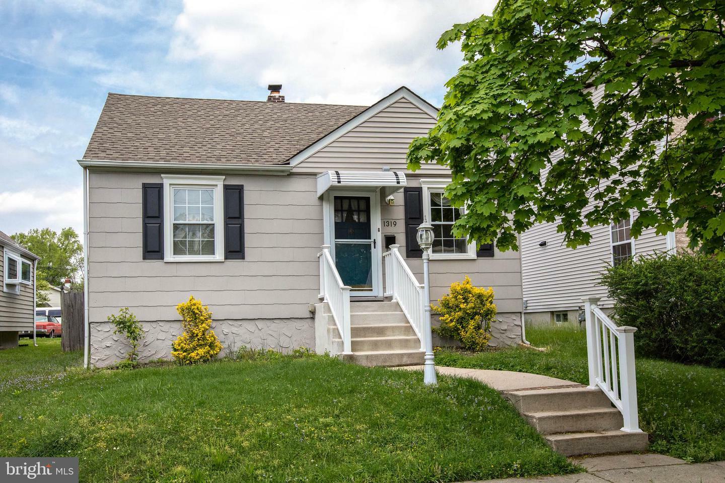 Property Photo:  1319 Keswick Avenue  NJ 08035 