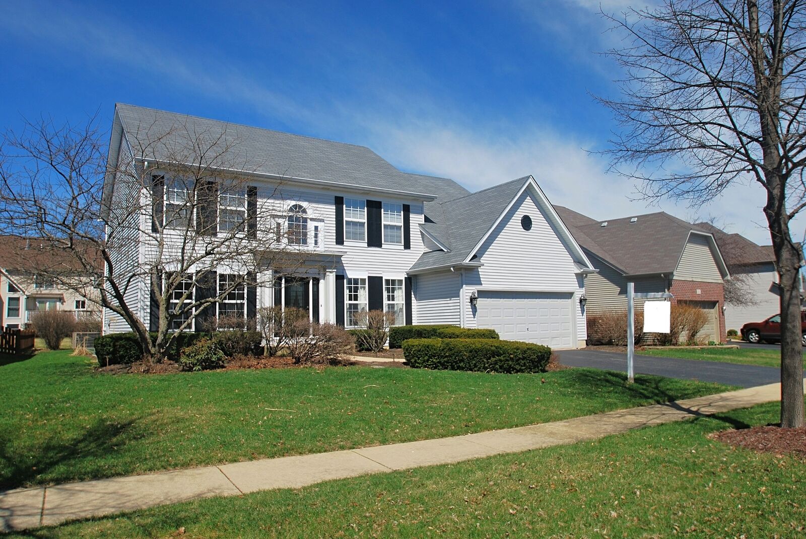 Property Photo:  560 Lake Ridge Drive  IL 60177 