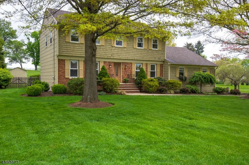 Property Photo:  405 Whiton Rd  NJ 08853 