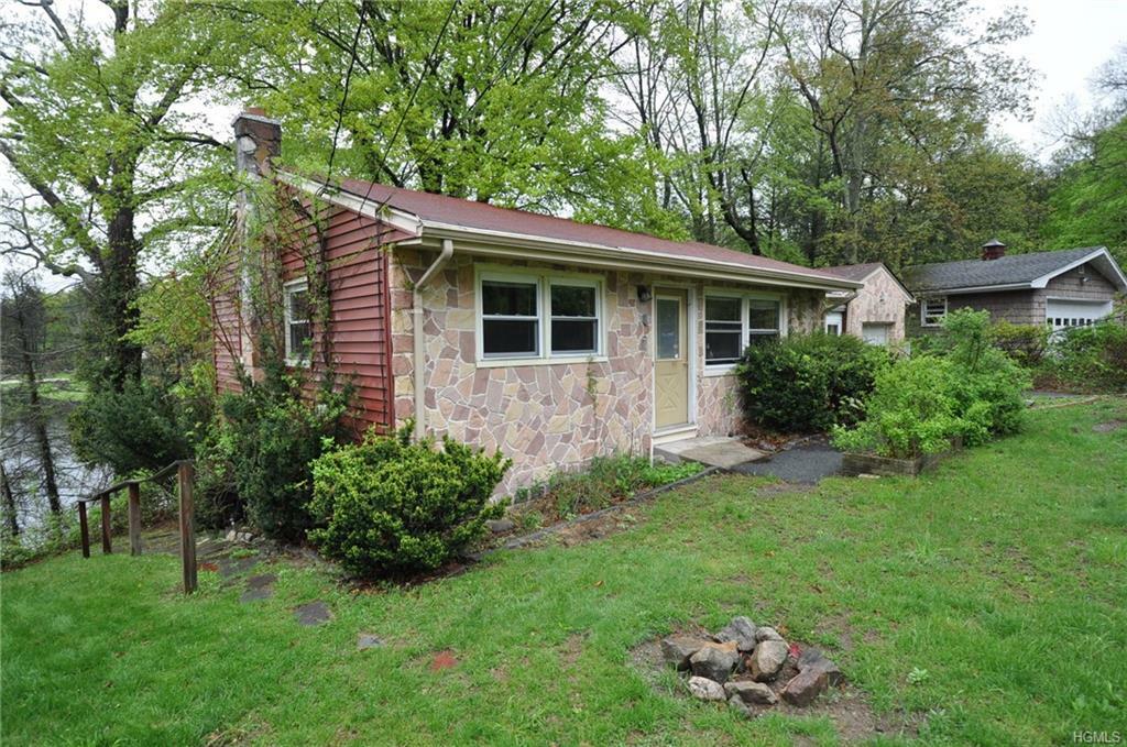 Property Photo:  11 Ann Place  NY 10974 