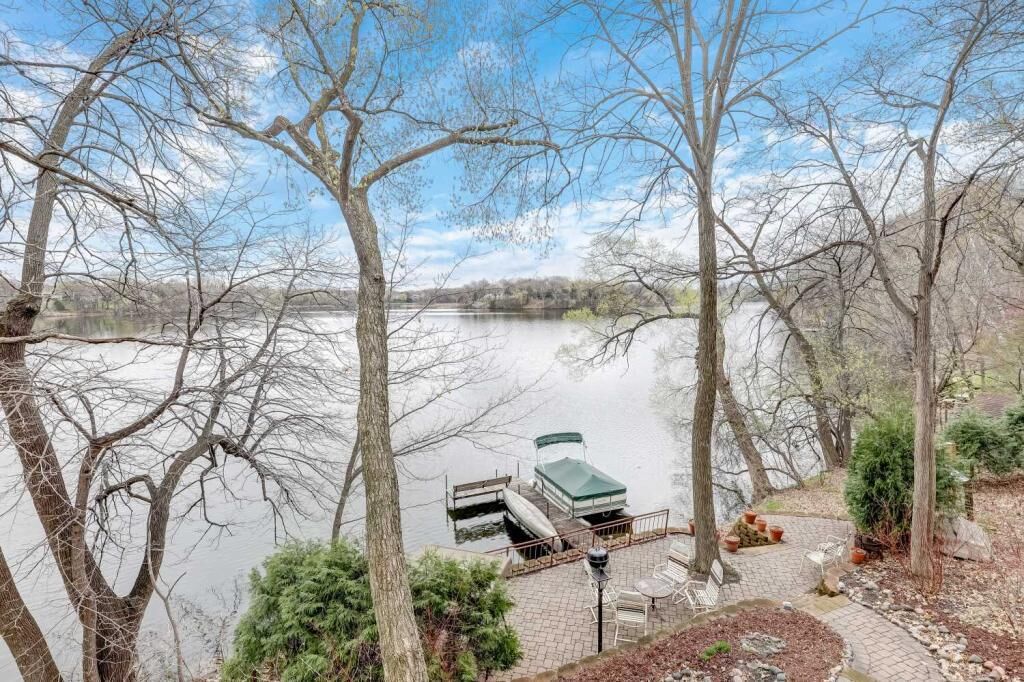 Property Photo:  8621 Red Oak Drive  MN 55347 