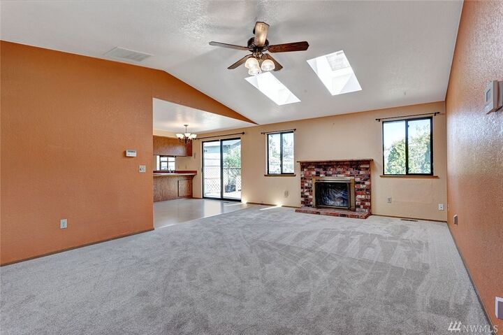 Property Photo: 1812 70th Place SE WA 98203